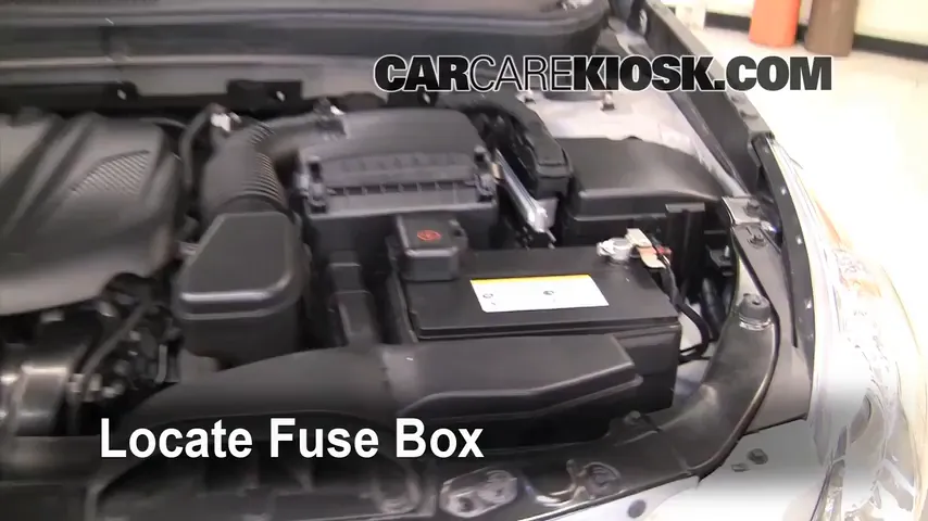 2011 Hyundai Sonata GLS 2.4L 4 Cyl. Fuse (Engine) Check